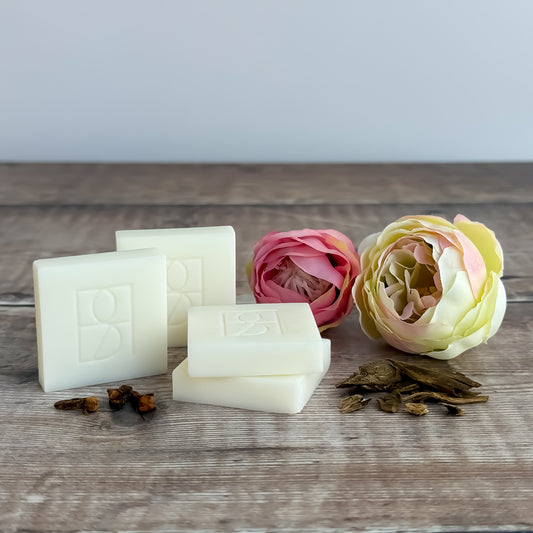 Peony, Clove & Oud Wax Melts